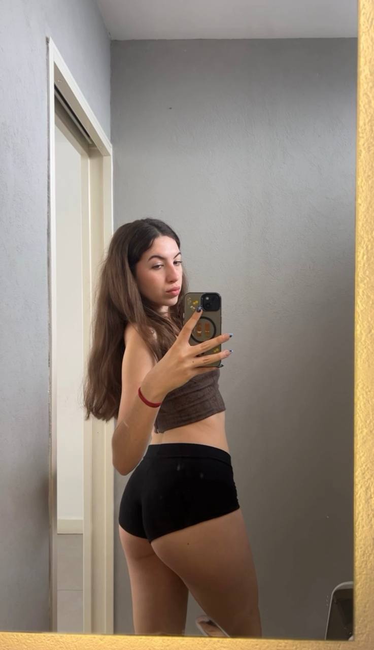 Amber in her underwear in Zhaotong