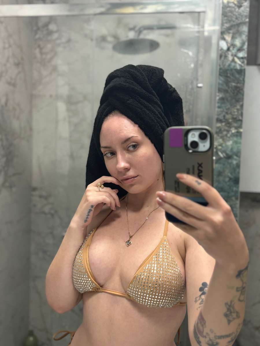 Nude girl KateV in Zhaotong