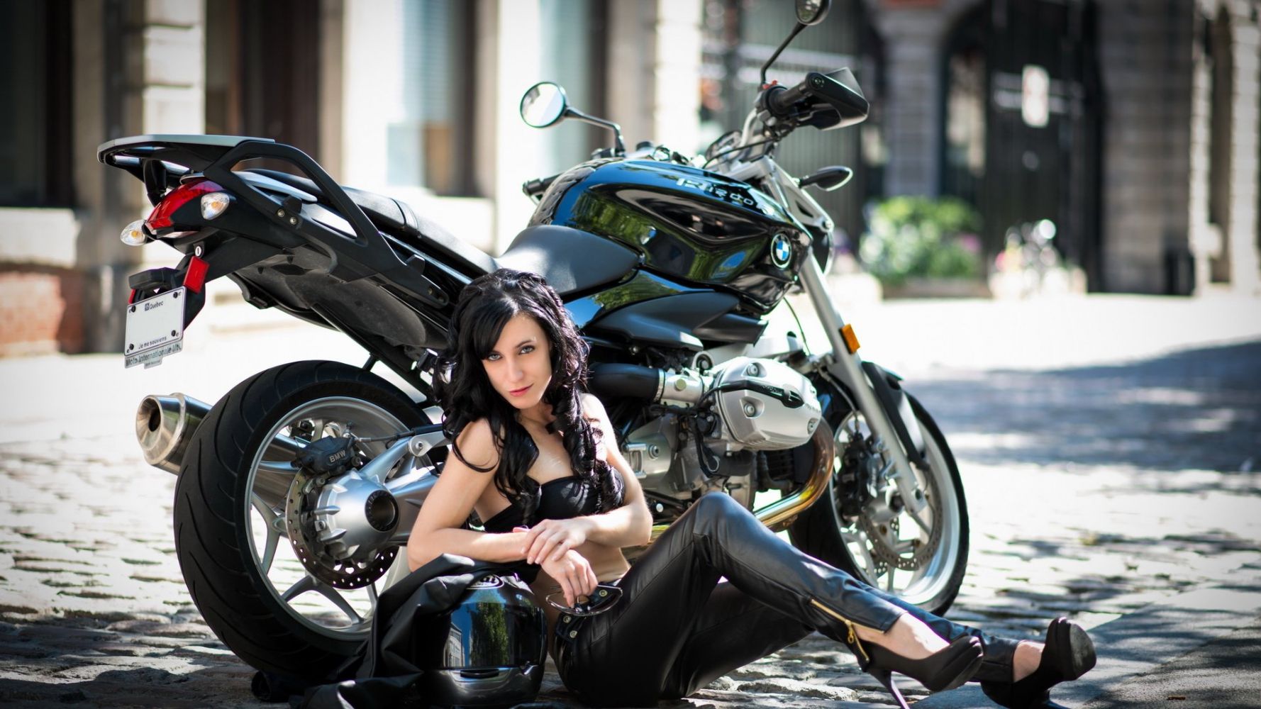 European women on bikes in Zhaotong