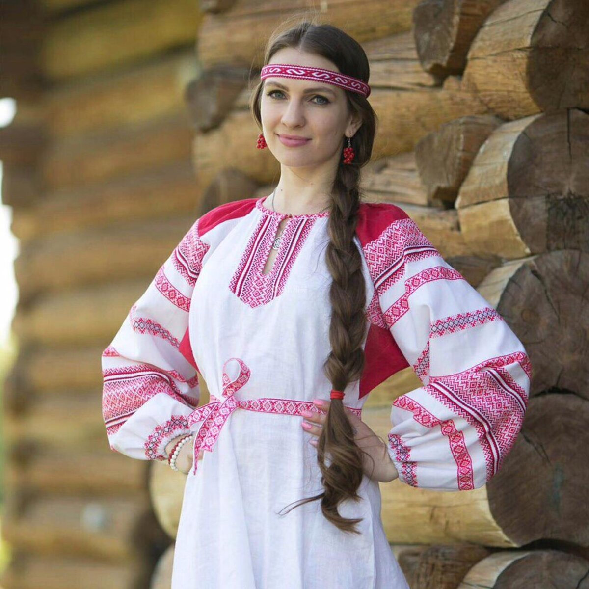 Girls in Slavic costumes in Zhaotong