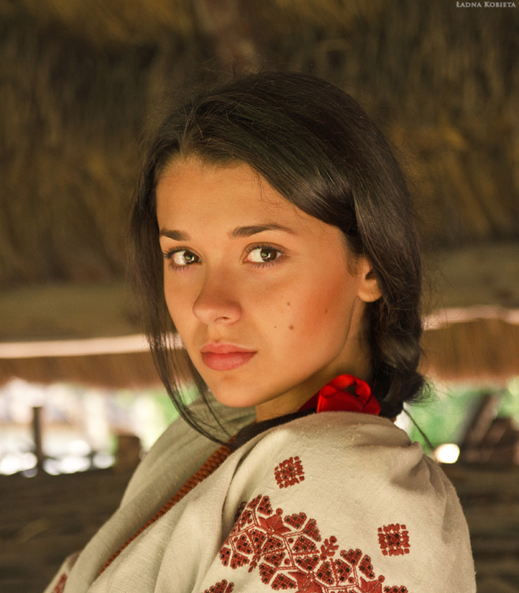 Girls in Slavic costumes in Zhaotong