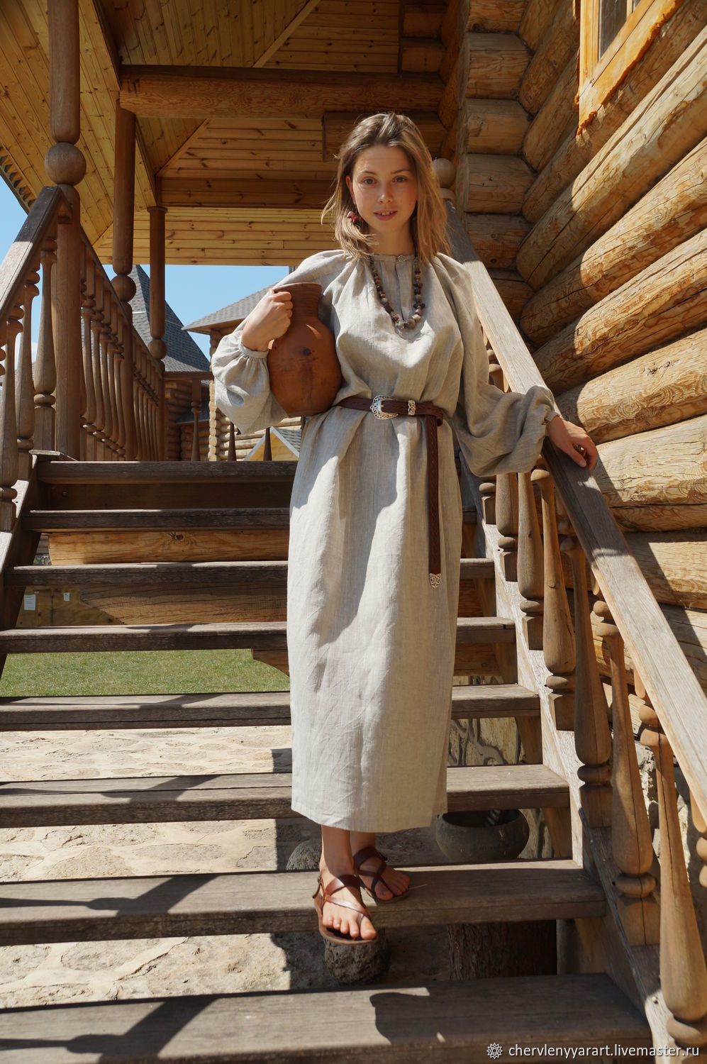 Girls in Slavic costumes in Zhaotong