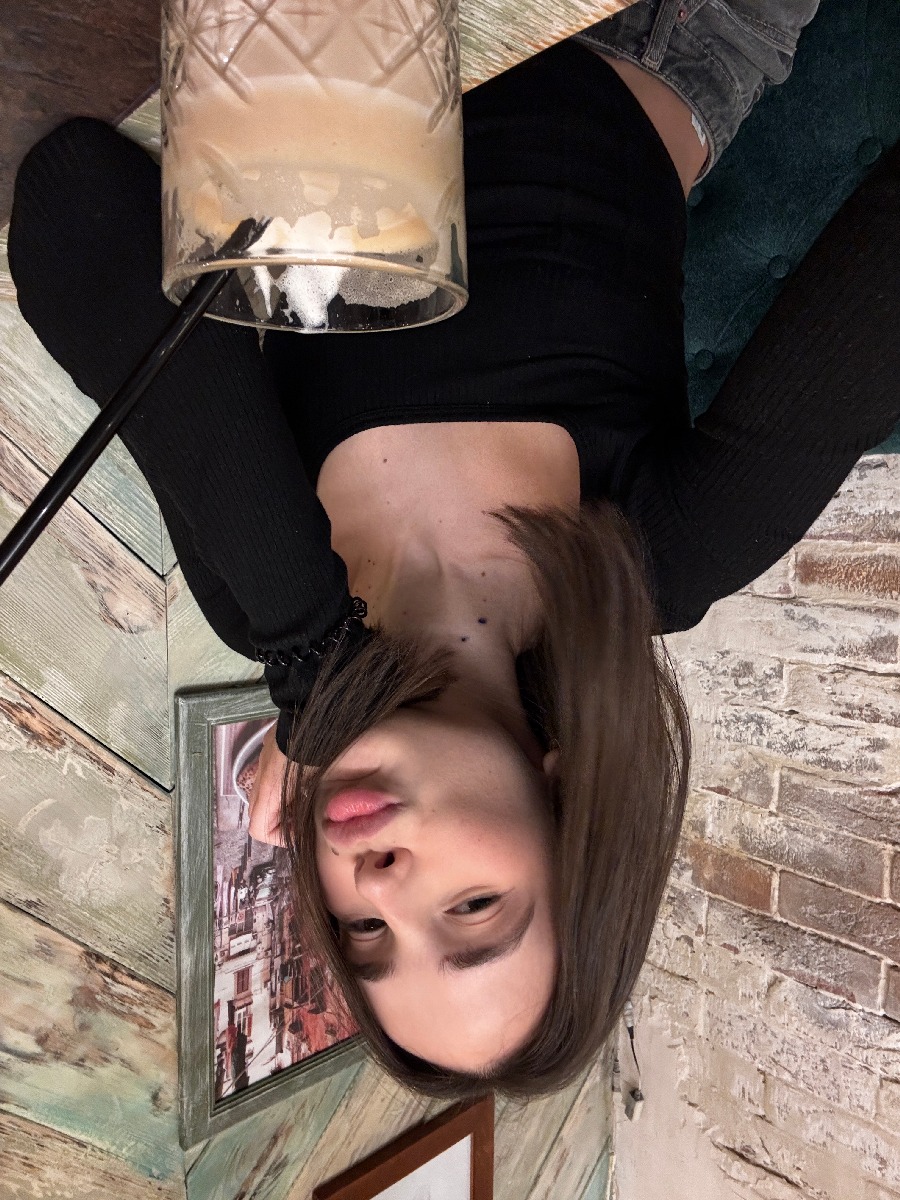 Fresh photos, fresh mood — Tina online in Zhaotong